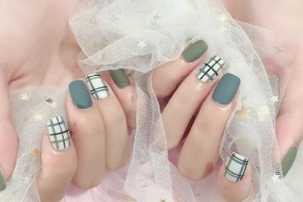 磨砂美甲能管多久 磨砂美甲怎么保持 磨砂美甲能管多久 磨砂美甲怎么保持