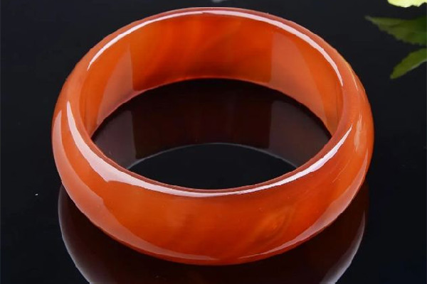 紅玉髓值錢嗎 紅玉髓價(jià)格大概多少 紅玉髓值錢嗎 紅玉髓價(jià)格大概多少