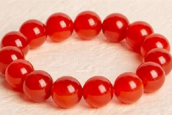紅玉髓可以辟邪嗎 紅玉髓適合什么人佩戴 紅玉髓可以辟邪嗎 紅玉髓適合什么人佩戴