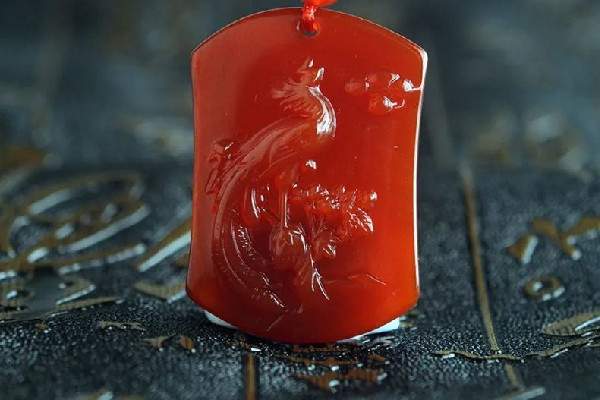 紅玉髓會(huì)越戴越透嗎 紅玉髓戴久了會(huì)有靈性嗎 紅玉髓會(huì)越戴越透嗎 紅玉髓戴久了會(huì)有靈性嗎