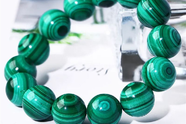 孔雀石什么樣的品質(zhì)好 孔雀石怎么看品質(zhì) 孔雀石什么樣的品質(zhì)好 孔雀石怎么看品質(zhì)