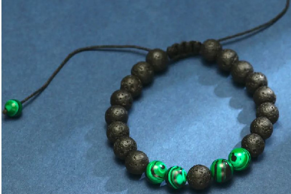 孔雀石要消磁嗎 孔雀石怎么清洗和保養(yǎng) 孔雀石要消磁嗎 孔雀石怎么清洗和保養(yǎng)