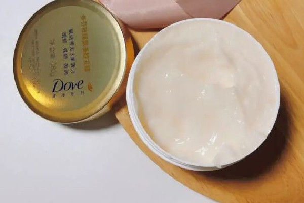 多芬小金碗發(fā)膜和歐萊雅黃金發(fā)膜哪個(gè)好用 多芬小金碗發(fā)膜什么顏色 多芬小金碗發(fā)膜和歐萊雅黃金發(fā)膜哪個(gè)好用 多芬小金碗發(fā)膜什么顏色