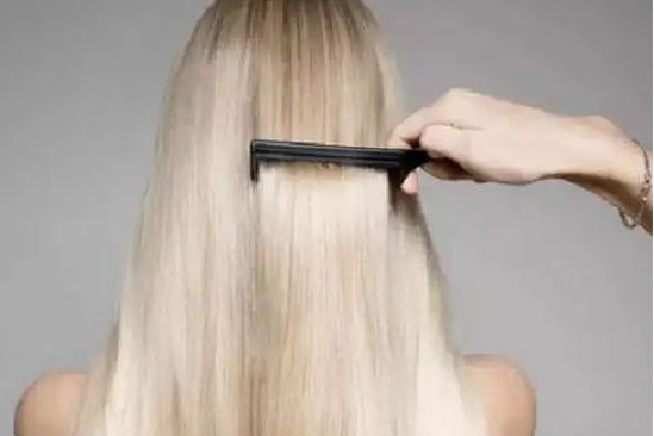 頭發(fā)護(hù)理多久做一次比較好 頭發(fā)護(hù)理可以頻繁做嗎 頭發(fā)護(hù)理多久做一次比較好 頭發(fā)護(hù)理可以頻繁做嗎