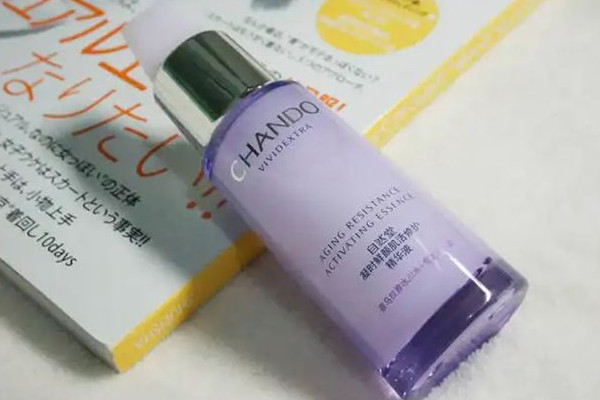 自然堂精華液為什么用臉上會(huì)刺痛 自然堂精華液適合敏感肌嗎 自然堂精華液為什么用臉上會(huì)刺痛 自然堂精華液適合敏感肌嗎