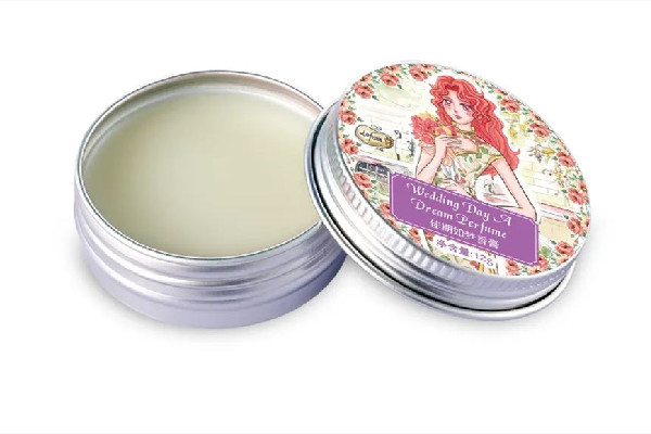 固體香水和液體香水哪個(gè)好 固體香水是什么材料 固體香水和液體香水哪個(gè)好 固體香水是什么材料