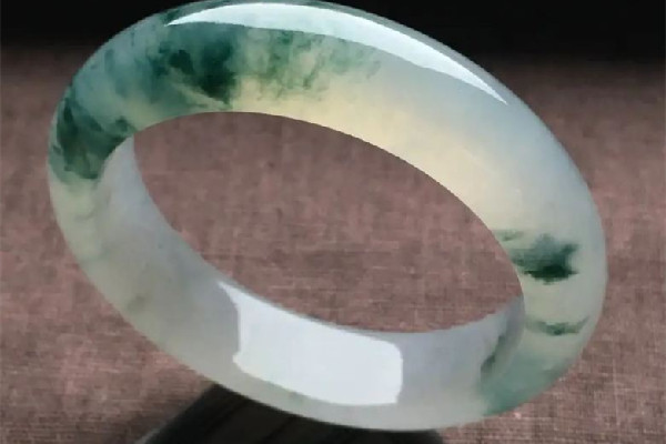 飄花翡翠手鐲有假嗎 飄花翡翠手鐲怎么看真假好壞 飄花翡翠手鐲有假嗎 飄花翡翠手鐲怎么看真假好壞