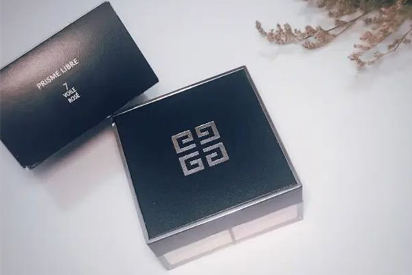 紀(jì)梵希散粉多少錢專柜價(jià)格 紀(jì)梵希散粉有香味嗎 紀(jì)梵希散粉多少錢專柜價(jià)格 紀(jì)梵希散粉有香味嗎