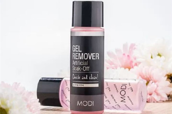 卸甲水對皮革有傷害嗎 卸甲水能去除衣服上的膠嗎 卸甲水對皮革有傷害嗎 卸甲水能去除衣服上的膠嗎