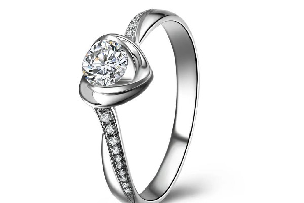 婚戒買(mǎi)黃金的好還是鉆石的好 婚戒買(mǎi)18k金的好嗎 婚戒買(mǎi)黃金的好還是鉆石的好 婚戒買(mǎi)18k金的好嗎