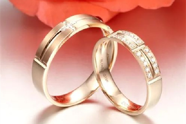 婚戒買(mǎi)黃金的好還是鉆石的好 婚戒買(mǎi)18k金的好嗎 婚戒買(mǎi)黃金的好還是鉆石的好 婚戒買(mǎi)18k金的好嗎