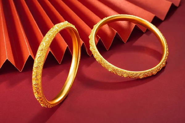 古法黃金手鐲是實心的嗎 古法黃金手鐲工藝費一般是多少錢 古法黃金手鐲是實心的嗎 古法黃金手鐲工藝費一般是多少錢