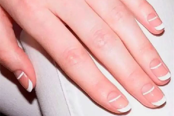 法式美甲可以保持多久 法式美甲和普通美甲的區(qū)別 法式美甲可以保持多久 法式美甲和普通美甲的區(qū)別