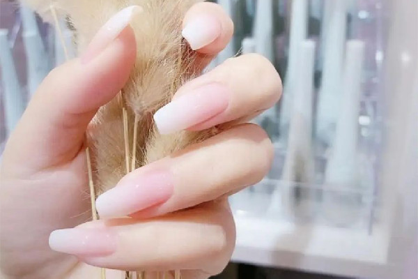 漸變美甲是什么意思 漸變美甲是屬于款式嗎 漸變美甲是什么意思 漸變美甲是屬于款式嗎