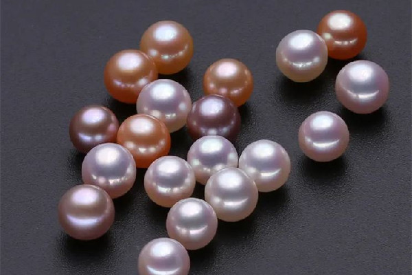 淡水珍珠怎么辨別真假 淡水珍珠會不會掉皮 淡水珍珠怎么辨別真假 淡水珍珠會不會掉皮