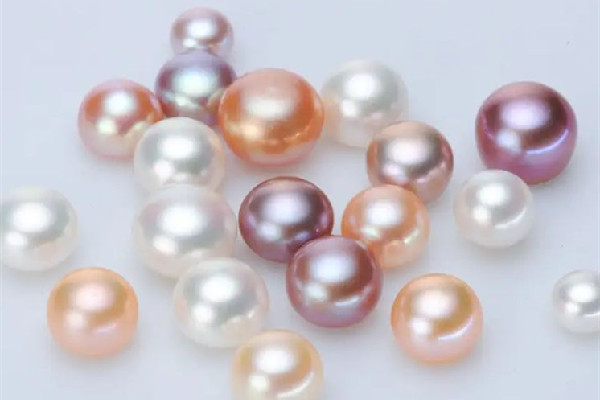 淡水珍珠和珍珠貝母哪個(gè)好 淡水珍珠什么顏色最珍貴 淡水珍珠和珍珠貝母哪個(gè)好 淡水珍珠什么顏色最珍貴