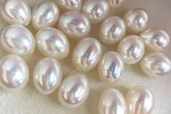 淡水珍珠有幾種顏色 淡水珍珠的等級(jí)與分類 淡水珍珠有幾種顏色 淡水珍珠的等級(jí)與分類
