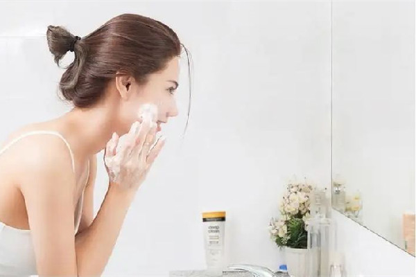 光谷優(yōu)立顏皮膚管理抗衰中心肌膚護(hù)理體驗(yàn)怎么樣 肌膚護(hù)理多久做一次 光谷優(yōu)立顏皮膚管理抗衰中心肌膚護(hù)理體驗(yàn)怎么樣 肌膚護(hù)理多久做一次