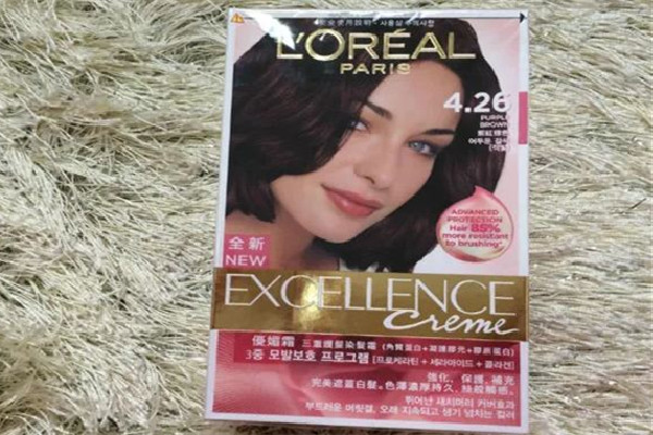 歐萊雅染發(fā)劑可以兩個(gè)顏色混合使用嗎 歐萊雅染發(fā)劑可以接觸頭皮嗎 歐萊雅染發(fā)劑可以兩個(gè)顏色混合使用嗎 歐萊雅染發(fā)劑可以接觸頭皮嗎