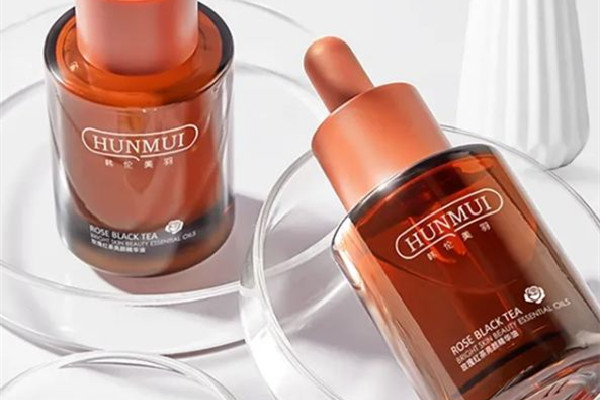 精華油可以和乳液混合使用嗎 精華油和什么一起用 精華油可以和乳液混合使用嗎 精華油和什么一起用