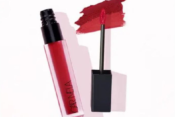 唇泥和唇釉哪個比較好 唇泥和口紅有啥區(qū)別 唇泥和唇釉哪個比較好 唇泥和口紅有啥區(qū)別