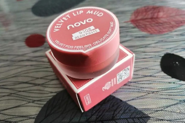 唇泥可以當腮紅嗎 唇泥涂臉上會怎樣 唇泥可以當腮紅嗎 唇泥涂臉上會怎樣