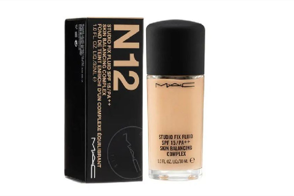 魅可粉底液和雅詩蘭黛粉底液哪個好 魅可粉底液好用嗎 魅可粉底液和雅詩蘭黛粉底液哪個好 魅可粉底液好用嗎