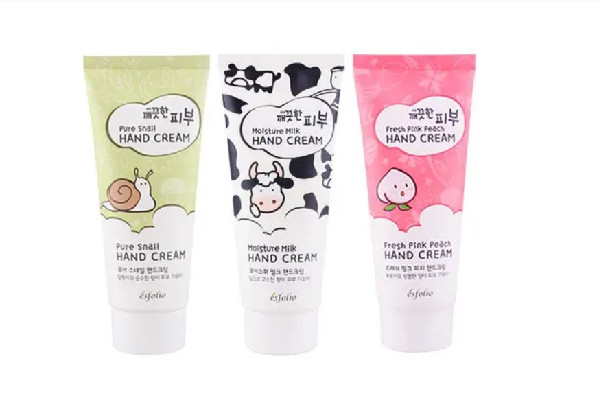 護手霜要不要涂手心 護手霜的正確涂抹方法 護手霜要不要涂手心 護手霜的正確涂抹方法