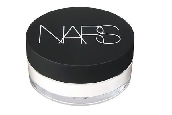 nars蜜粉餅和散粉哪個(gè)好用 nars蜜粉餅是干什么用的 nars蜜粉餅和散粉哪個(gè)好用 nars蜜粉餅是干什么用的