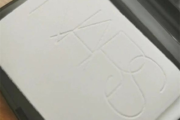 nars大白餅可以當(dāng)粉底用嗎 nars大白餅可以補(bǔ)妝嗎 nars大白餅可以當(dāng)粉底用嗎 nars大白餅可以補(bǔ)妝嗎