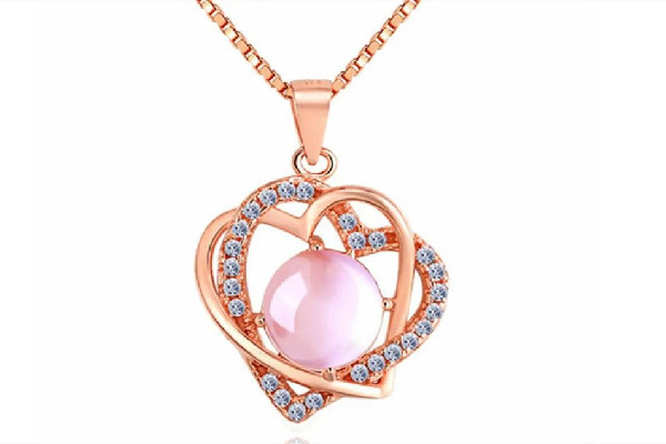 芙蓉石上面有黑點(diǎn)是什么 芙蓉石有裂紋怎么辦 芙蓉石上面有黑點(diǎn)是什么 芙蓉石有裂紋怎么辦