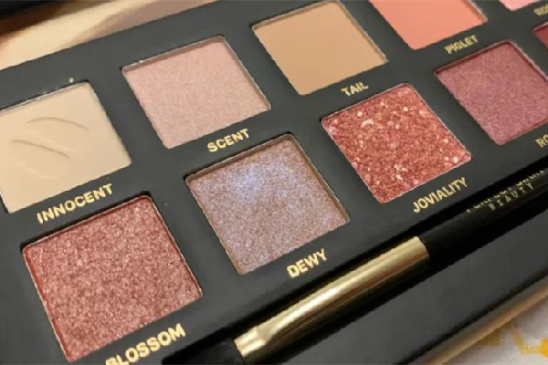 完美日記動(dòng)物眼影盤推薦哪個(gè)好用 完美日記動(dòng)物眼影盤一共有多少個(gè) 完美日記動(dòng)物眼影盤推薦哪個(gè)好用 完美日記動(dòng)物眼影盤一共有多少個(gè)