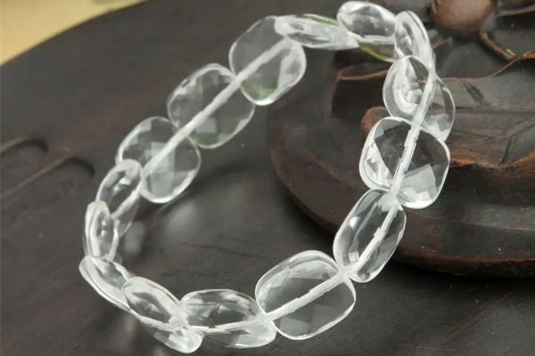 白水晶需要消磁嗎 白水晶需要消磁多久 白水晶需要消磁嗎 白水晶需要消磁多久