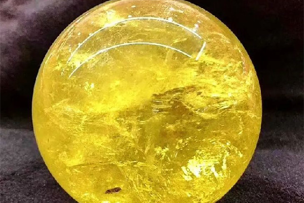 黃水晶適合什么樣的人佩戴 黃水晶適合戴在哪只手上 黃水晶適合什么樣的人佩戴 黃水晶適合戴在哪只手上