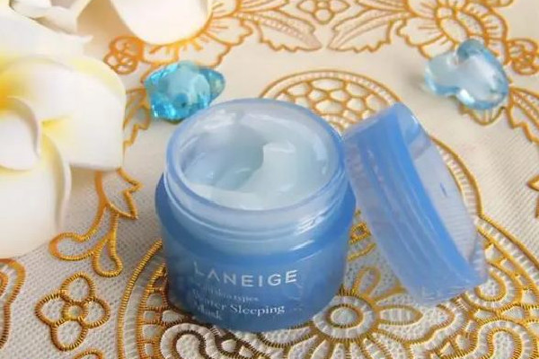 睡眠面膜是洗掉好還是敷一晚 睡眠面膜不洗會(huì)堵塞毛孔嗎 睡眠面膜是洗掉好還是敷一晚 睡眠面膜不洗會(huì)堵塞毛孔嗎