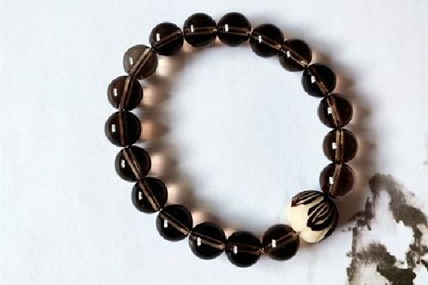 茶晶怎么辨別真假 茶晶有冰裂棉絮嗎 茶晶怎么辨別真假 茶晶有冰裂棉絮嗎