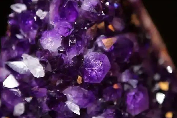 紫水晶產地哪里最好 紫水晶買什么牌子的