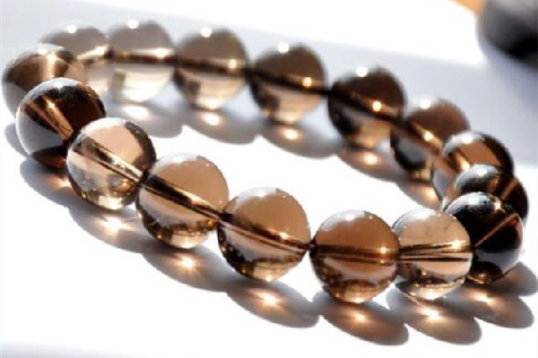 茶晶會越戴越透明嗎 茶晶戴在脖子上好嗎 茶晶會越戴越透明嗎 茶晶戴在脖子上好嗎