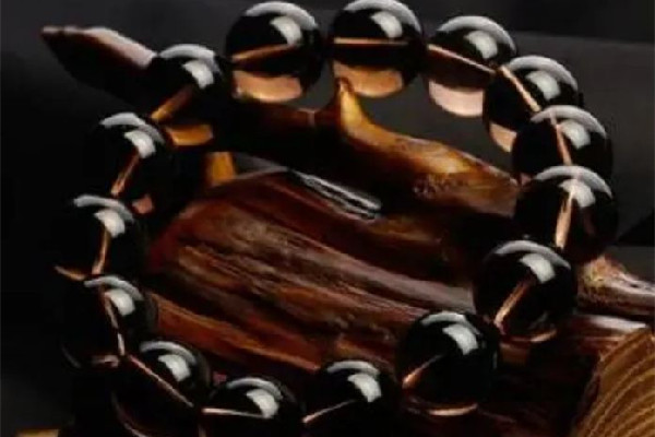 茶晶顏色越深越好嘛 茶晶怎么區(qū)別好壞 茶晶顏色越深越好嘛 茶晶怎么區(qū)別好壞