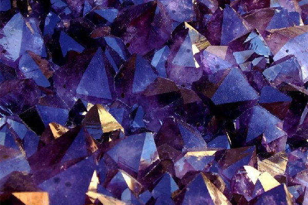 紫水晶招財嗎 紫水晶對事業(yè)有幫助嗎 紫水晶招財嗎 紫水晶對事業(yè)有幫助嗎