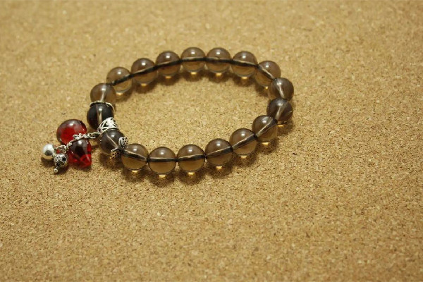 茶晶的功效和作用 茶晶對(duì)學(xué)業(yè)有用嗎 茶晶的功效和作用 茶晶對(duì)學(xué)業(yè)有用嗎