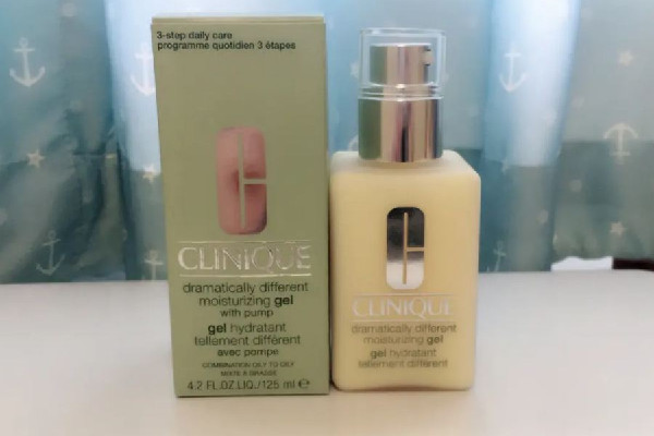 倩碧黃油和蘭蔻粉水是絕配嗎 倩碧黃油和什么水搭配最好 倩碧黃油和蘭蔻粉水是絕配嗎 倩碧黃油和什么水搭配最好