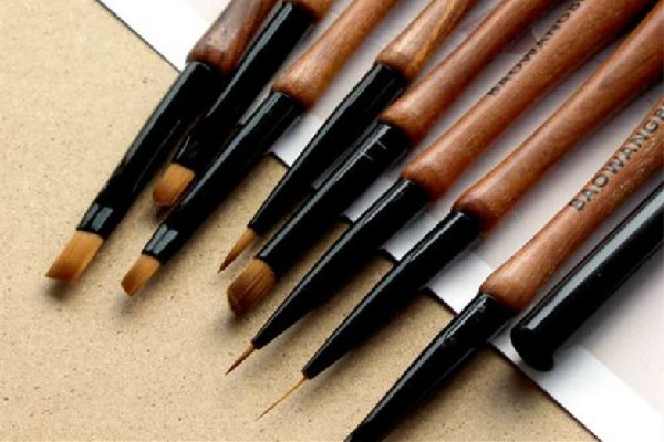 美甲筆炸毛了怎么修復 美甲筆可以涂指甲油嗎 美甲筆炸毛了怎么修復 美甲筆可以涂指甲油嗎