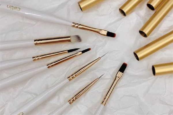 美甲筆買(mǎi)回來(lái)可以直接用嗎 美甲筆怎么開(kāi)筆 美甲筆買(mǎi)回來(lái)可以直接用嗎 美甲筆怎么開(kāi)筆