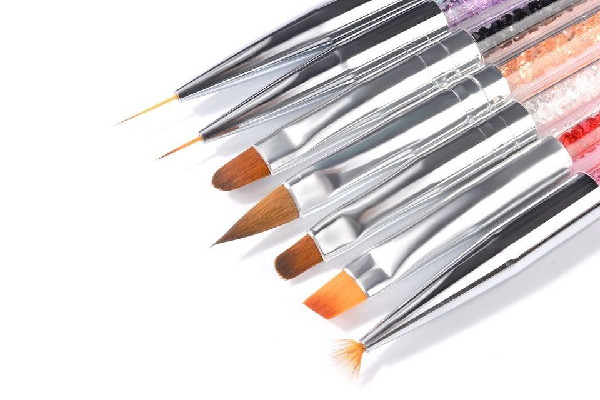 美甲筆炸毛了怎么修復 美甲筆可以涂指甲油嗎 美甲筆炸毛了怎么修復 美甲筆可以涂指甲油嗎