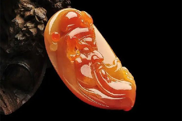 黃翡翠種水等級劃分 黃翡翠有點黑色雜質(zhì)正常嗎 黃翡翠種水等級劃分 黃翡翠有點黑色雜質(zhì)正常嗎