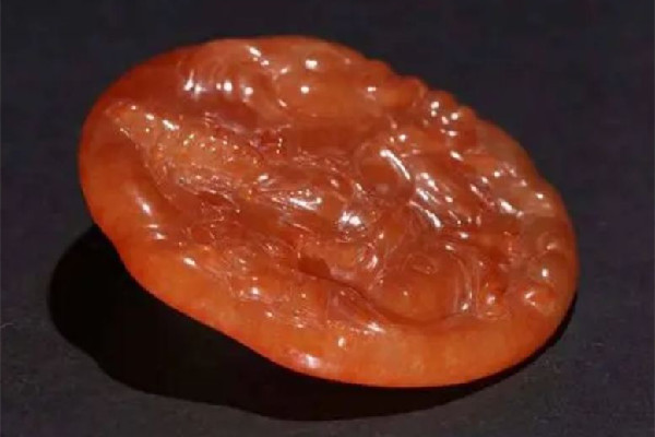 紅翡翠屬于五行有什么 紅翡翠適合年輕人戴嗎 紅翡翠屬于五行有什么 紅翡翠適合年輕人戴嗎