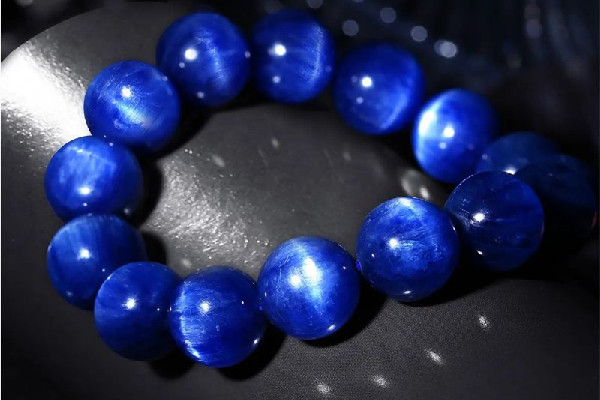 藍(lán)晶石產(chǎn)地哪個(gè)國(guó)家 藍(lán)晶石什么樣的好 藍(lán)晶石產(chǎn)地哪個(gè)國(guó)家 藍(lán)晶石什么樣的好