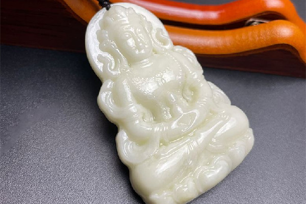 觀音吊墜和貔貅手串一起戴好嗎 觀音吊墜和佛吊墜區(qū)別 觀音吊墜和貔貅手串一起戴好嗎 觀音吊墜和佛吊墜區(qū)別