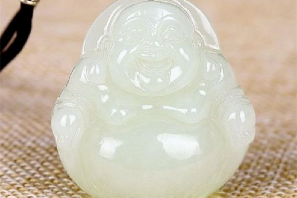 玉佛吊墜要配頂珠嗎 玉佛吊墜和佛牌一樣嗎 玉佛吊墜要配頂珠嗎 玉佛吊墜和佛牌一樣嗎